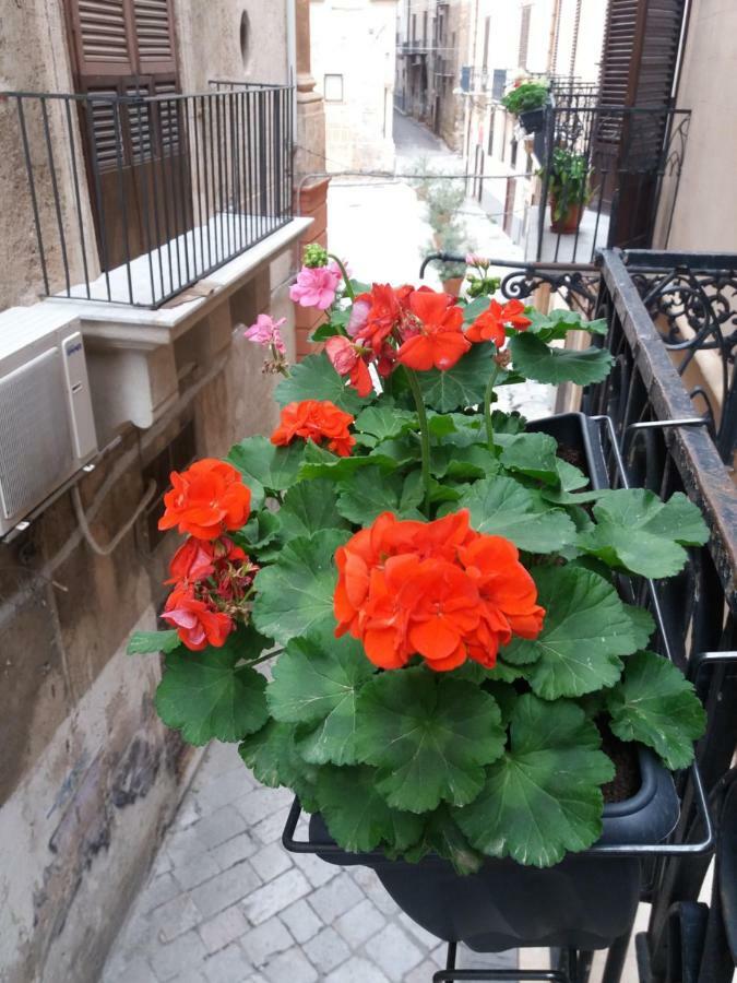 Ferienwohnung La Stanza Del Vicolo Palermo Exterior foto